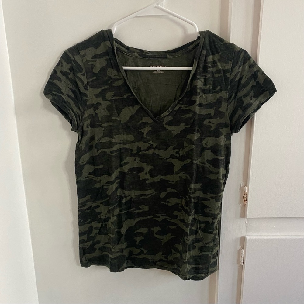 MERONA NAVY V NECK TEE